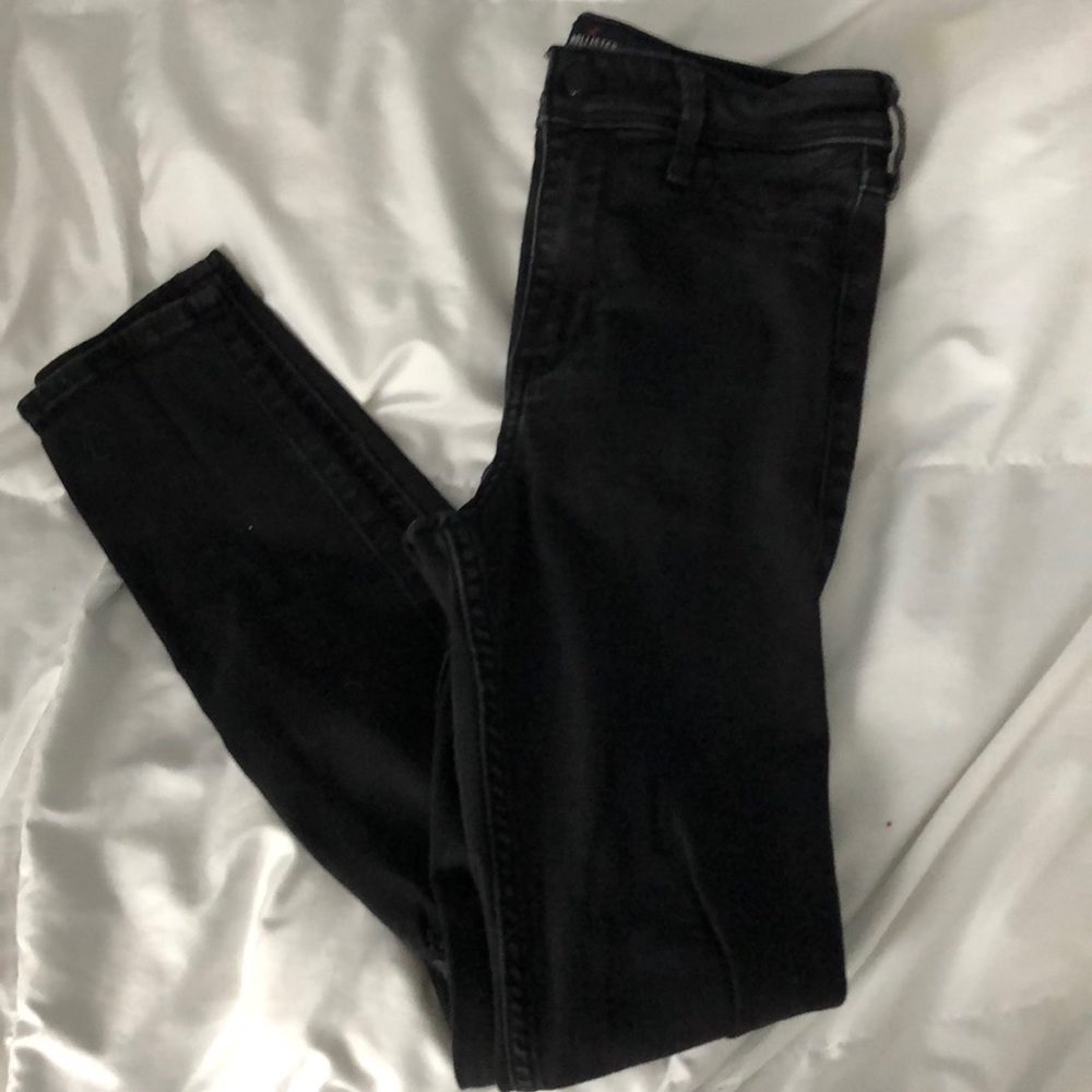Black high rise Hollister skinny jeans